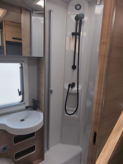 Knaus L!VE WAVE 700 MEG Schlafbereich