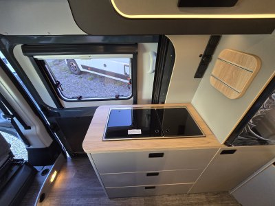 Weinsberg Cara Bus Edition Fire 600 MQ mit Aufstelldach ab 4/27